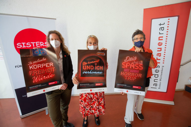 Vorstellung der Kampagne durch v.L.: Karen Ehlers , Ursula Matschke und Prof.Dr. Monika Barz.